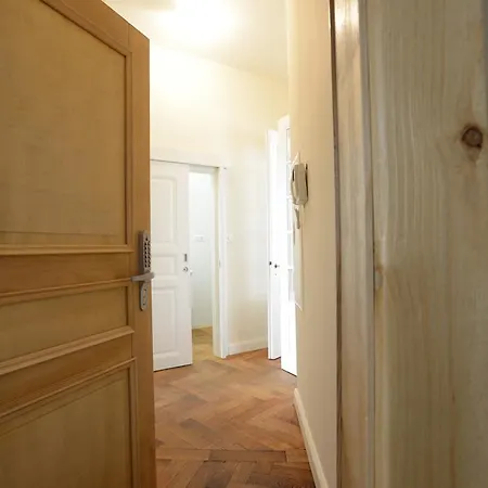 Saint Nicolas Apartment
